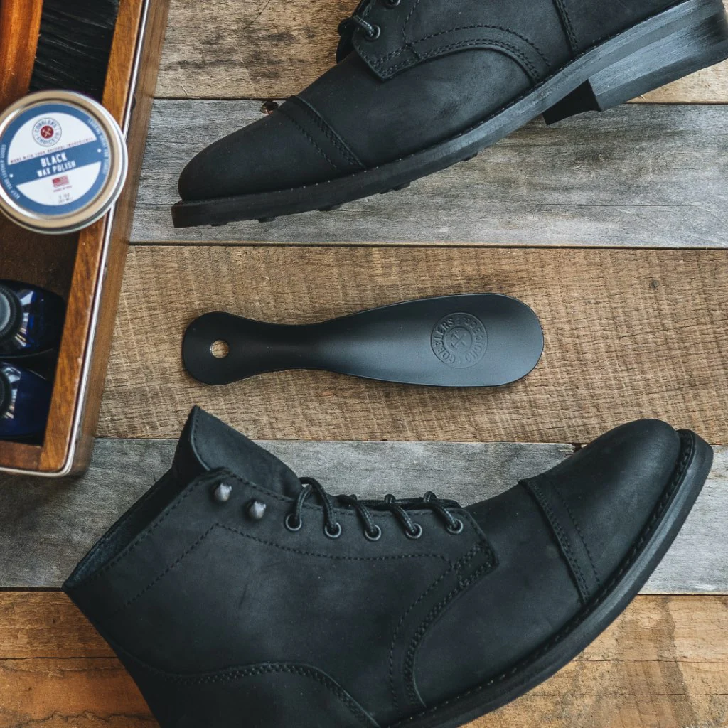 Cobbler's Choice Metal Shoe Horn | Black Matte - Image 3