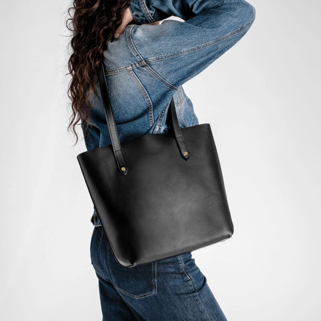 Everyday Tote | Black (M) (Gold) - Image 7