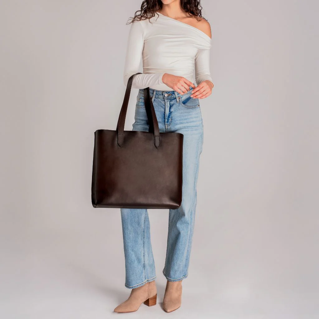 Everyday Tote | Old English (XL) - Image 8