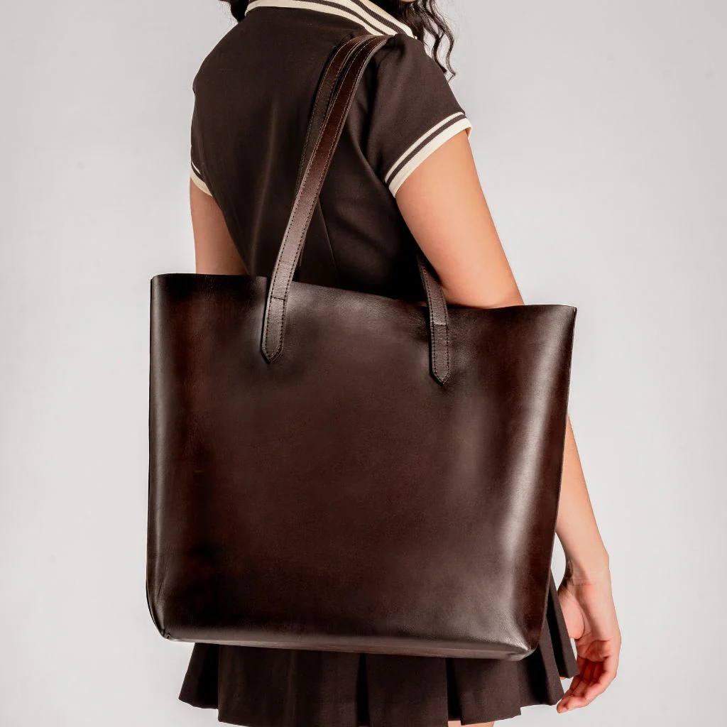 Everyday Tote | Old English (L) - Image 6